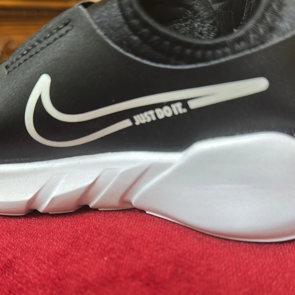 Black and White Nike Sneakers - Picture 8 of 9